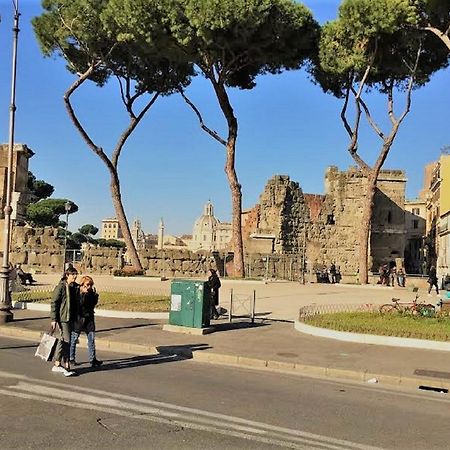 Casa Vacanze Colosseum By Alice Rzym Zewnętrze zdjęcie