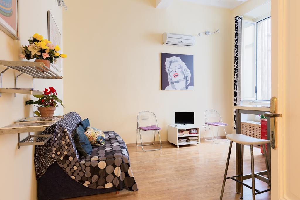 Casa Vacanze Colosseum By Alice Rzym Zewnętrze zdjęcie